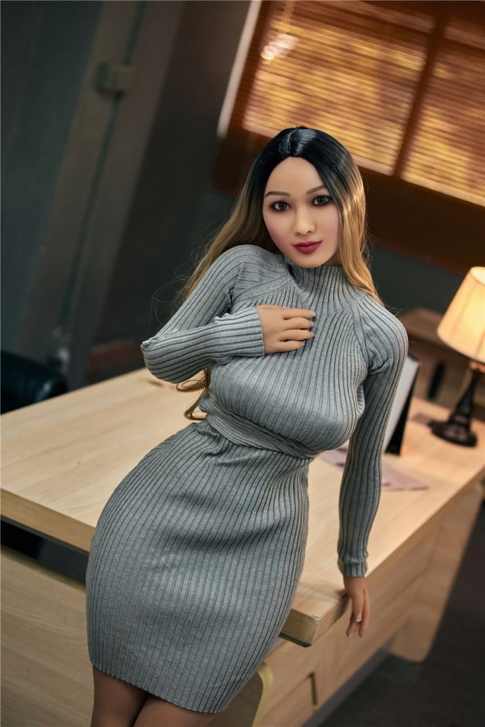 153cm Lifelike Latina Sex Doll – Elaina