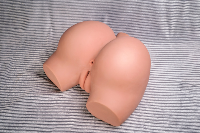 Hip Circumference: 155cm Huge Hips Torso